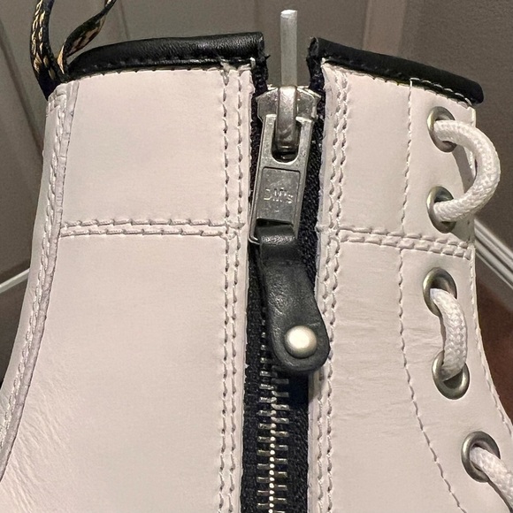 DR. MARTENS white leather 1460 twin zipper boots. Size 5 NWOT - Picture 3 of 12